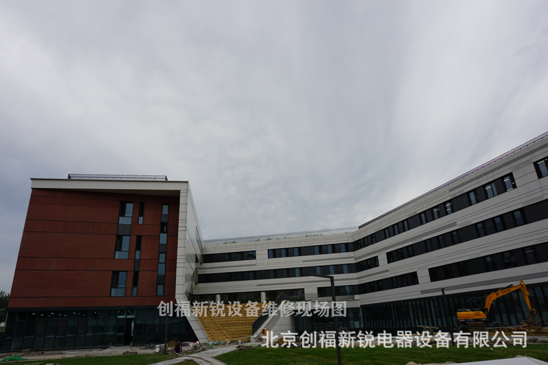 学校不锈钢防雨控制柜3.jpg