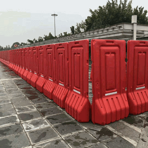 2米高圍欄水馬 全新吹塑料市政道路施工圍欄 防撞設施隔離高水馬
